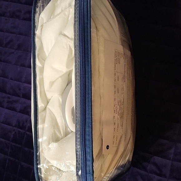 Heated White Quilted Mattress Pad with Controller New - Picture 7 of 15